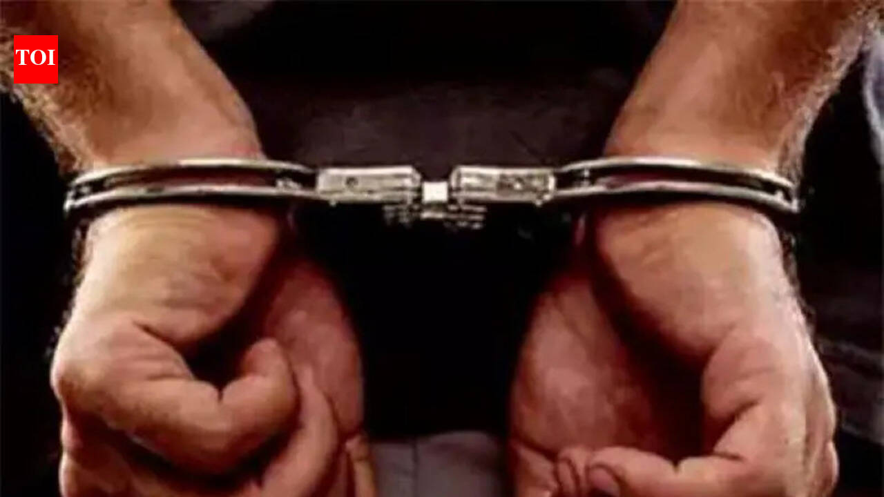 इंजिनीअरिंगच्या विद्यार्थ्याला ट्रॅफिक कॉन्स्टेबलकडून ५० हजारांची खंडणी मागितली