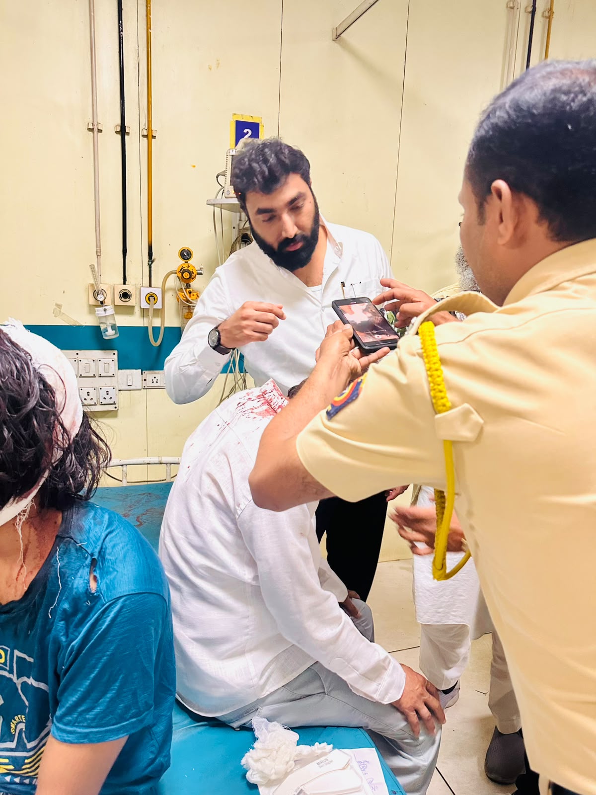 वानवडी: वकिलांच्या सुरक्षेचा प्रश्न एररणीवर! वानवडीतील हल्ल्यानंतर महाराष्ट्रात ‘ॲडव्होकेट प्रोटेक्शन ॲक्ट’ लागू करण्याची मागणी!